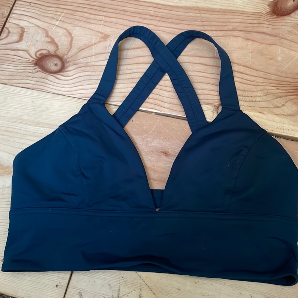COPY - Lulu cross back sports bra